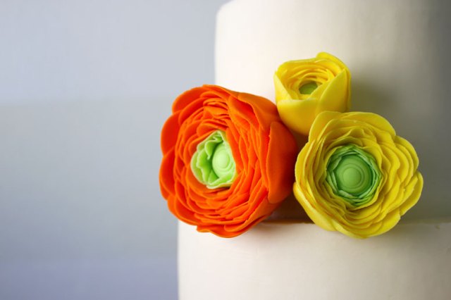 Gumpaste Flowers | Petal and Posie Cakes